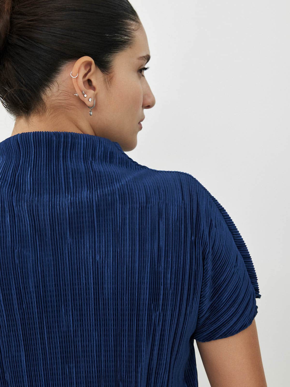 טי פליסה כחולה image 3