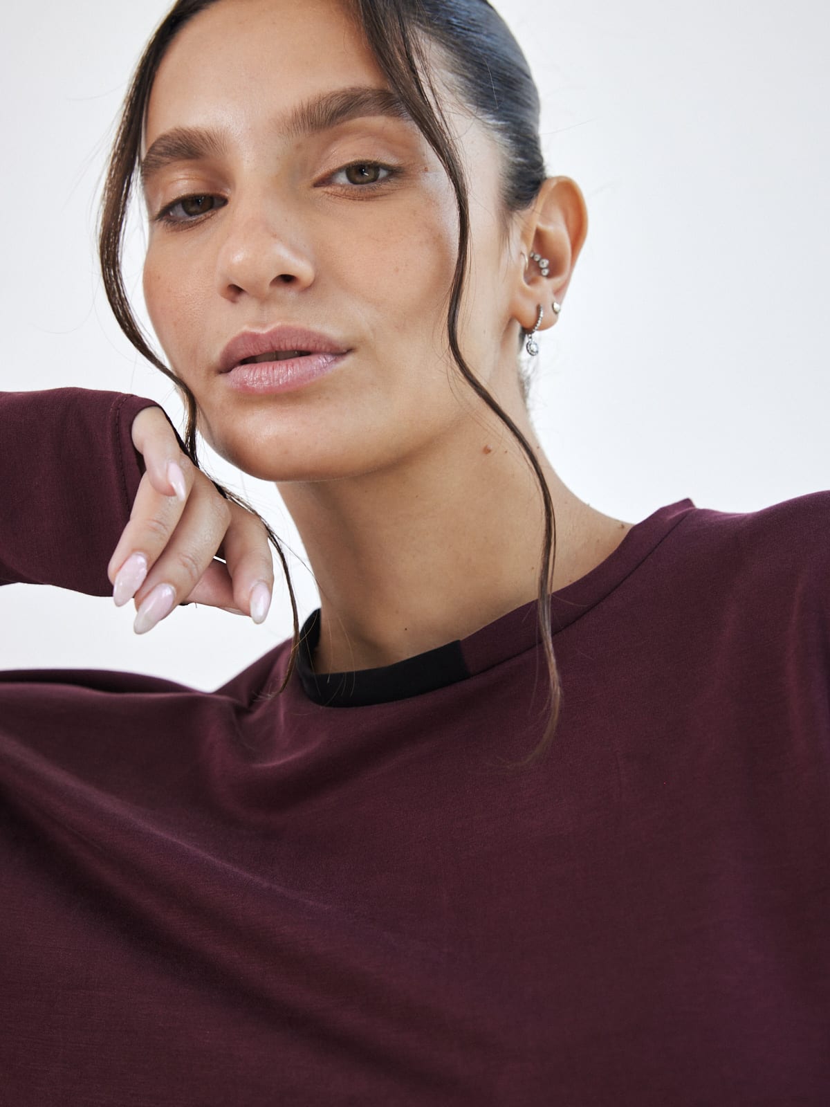 חולצת מודל בורדו יין image 2