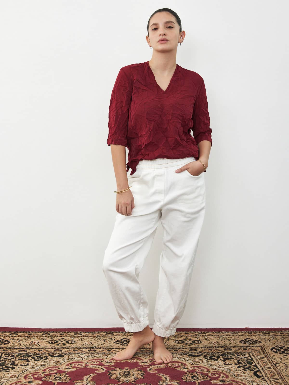 חולצת וי -יין מקומט image 1