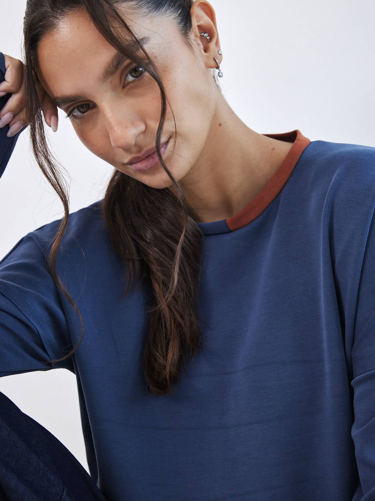 חולצת מודל כחול ים image 5