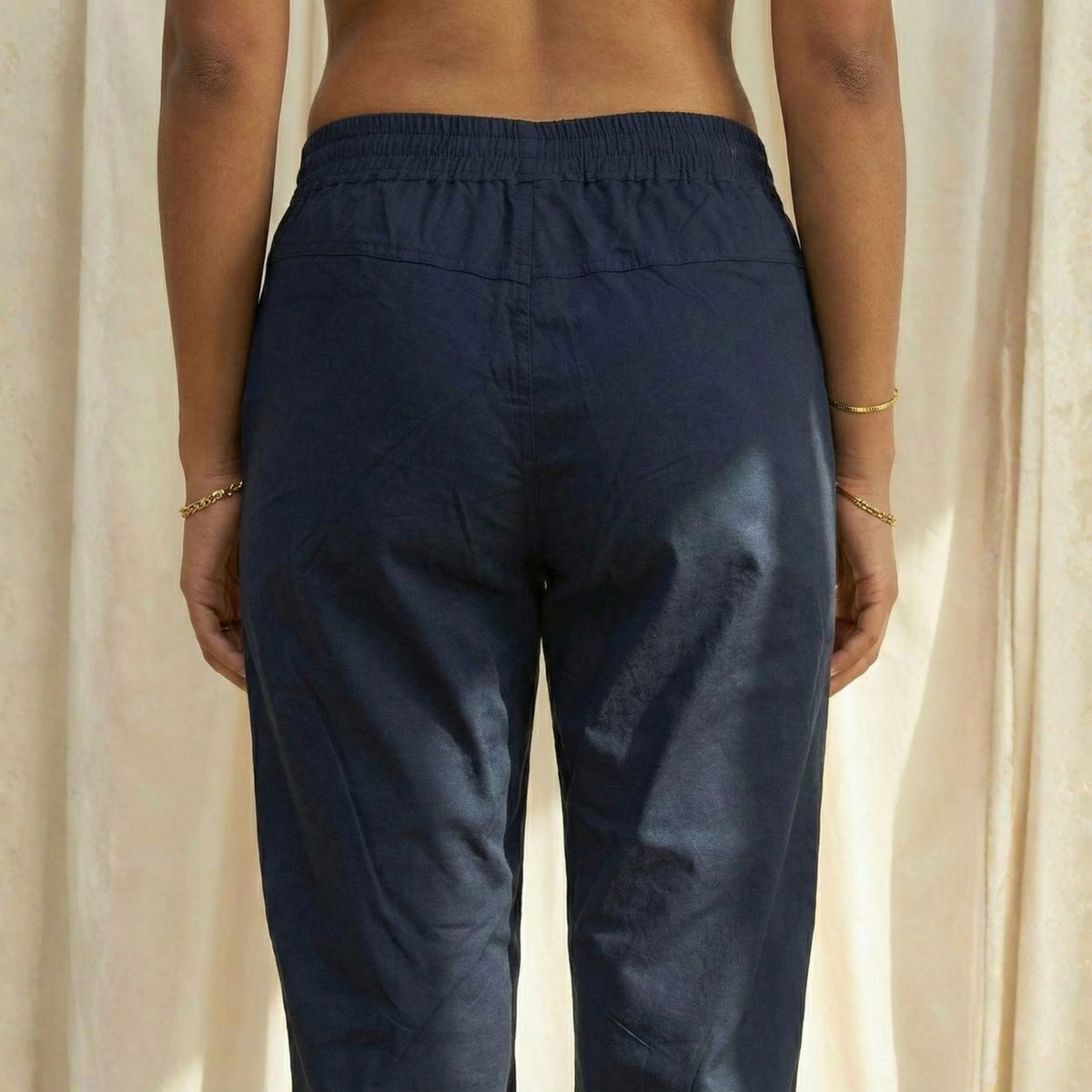 מכנסי כותנה גזרה ישרה-נייבי