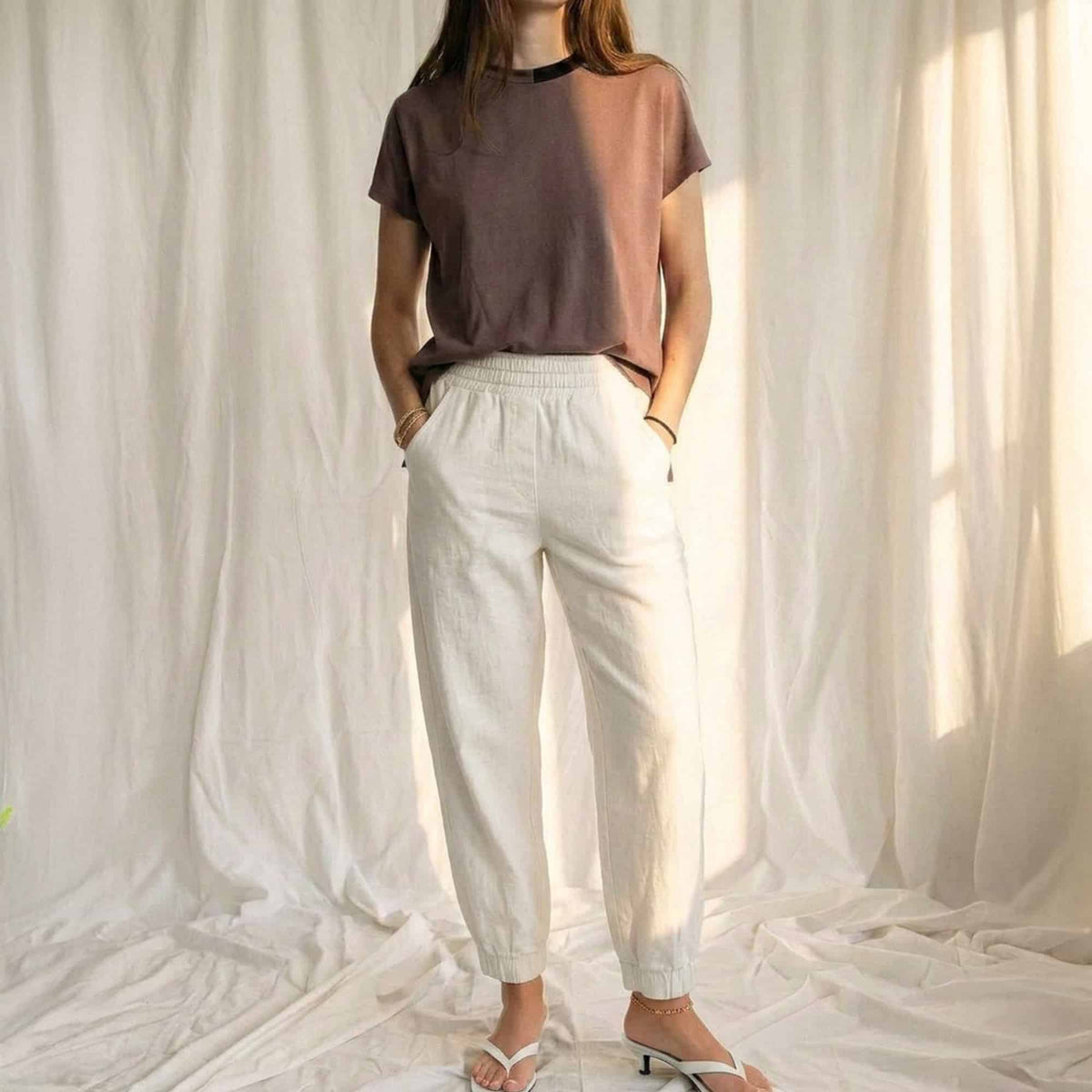 טי מודל קקאו image 0