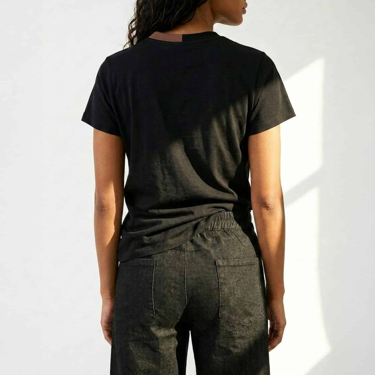 טי מודל שחור image 1