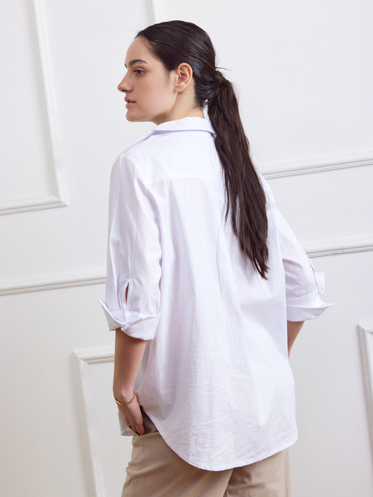 חולצת כפתורים לבנה-לאסט image 2