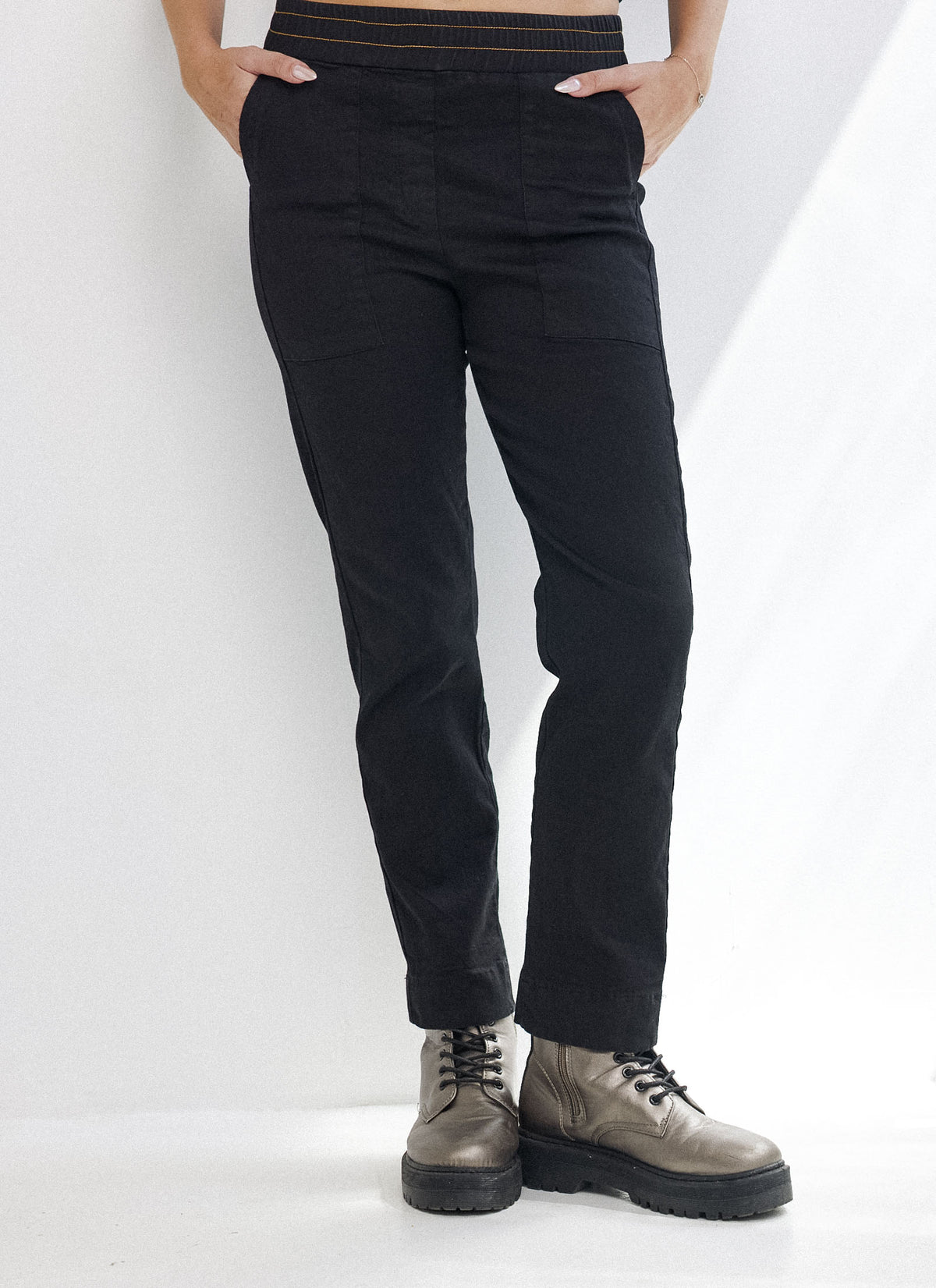 ג'ינס שחור גזרה ישרה כותנה image 0