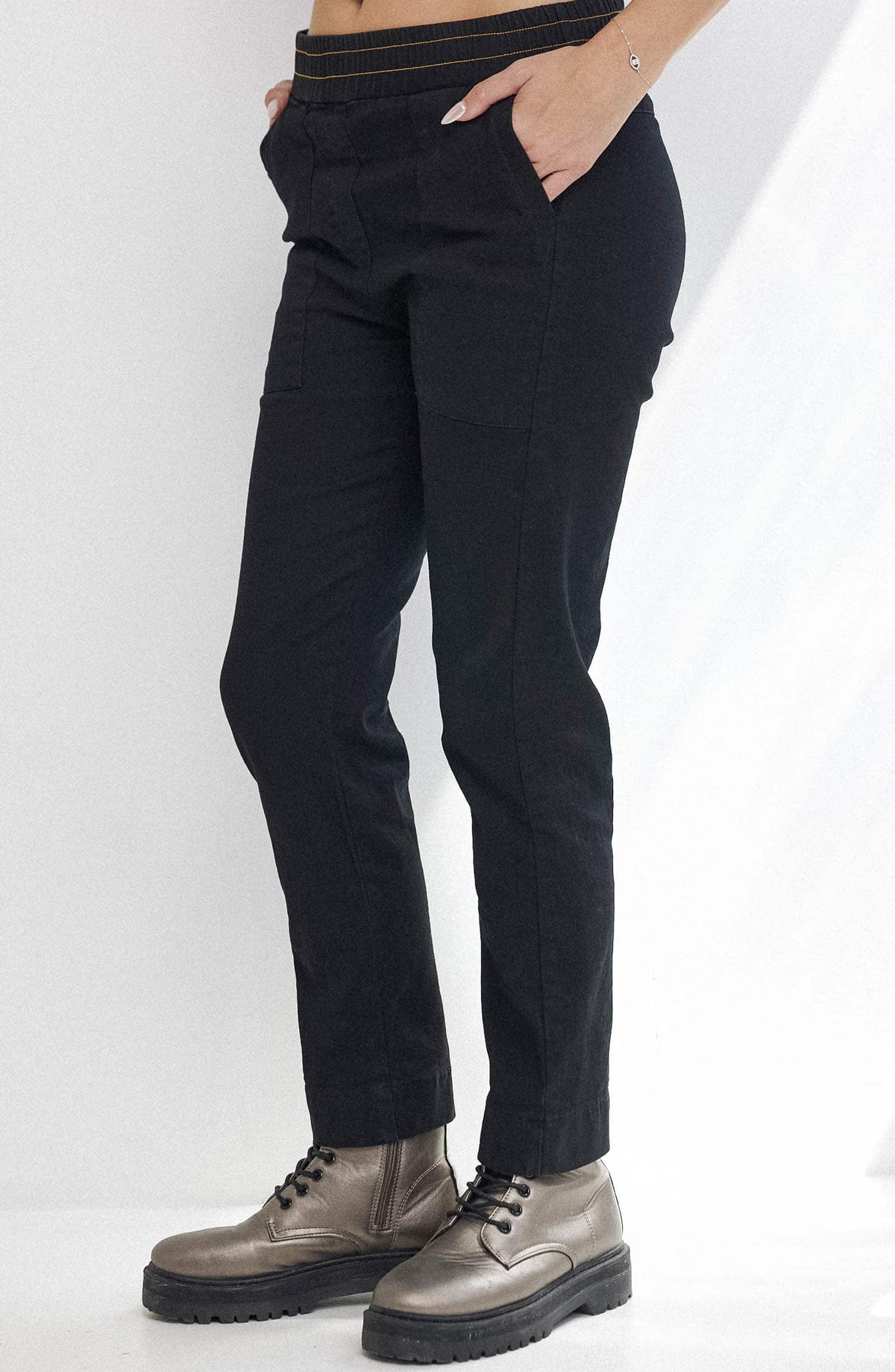 ג'ינס שחור גזרה ישרה כותנה image 2