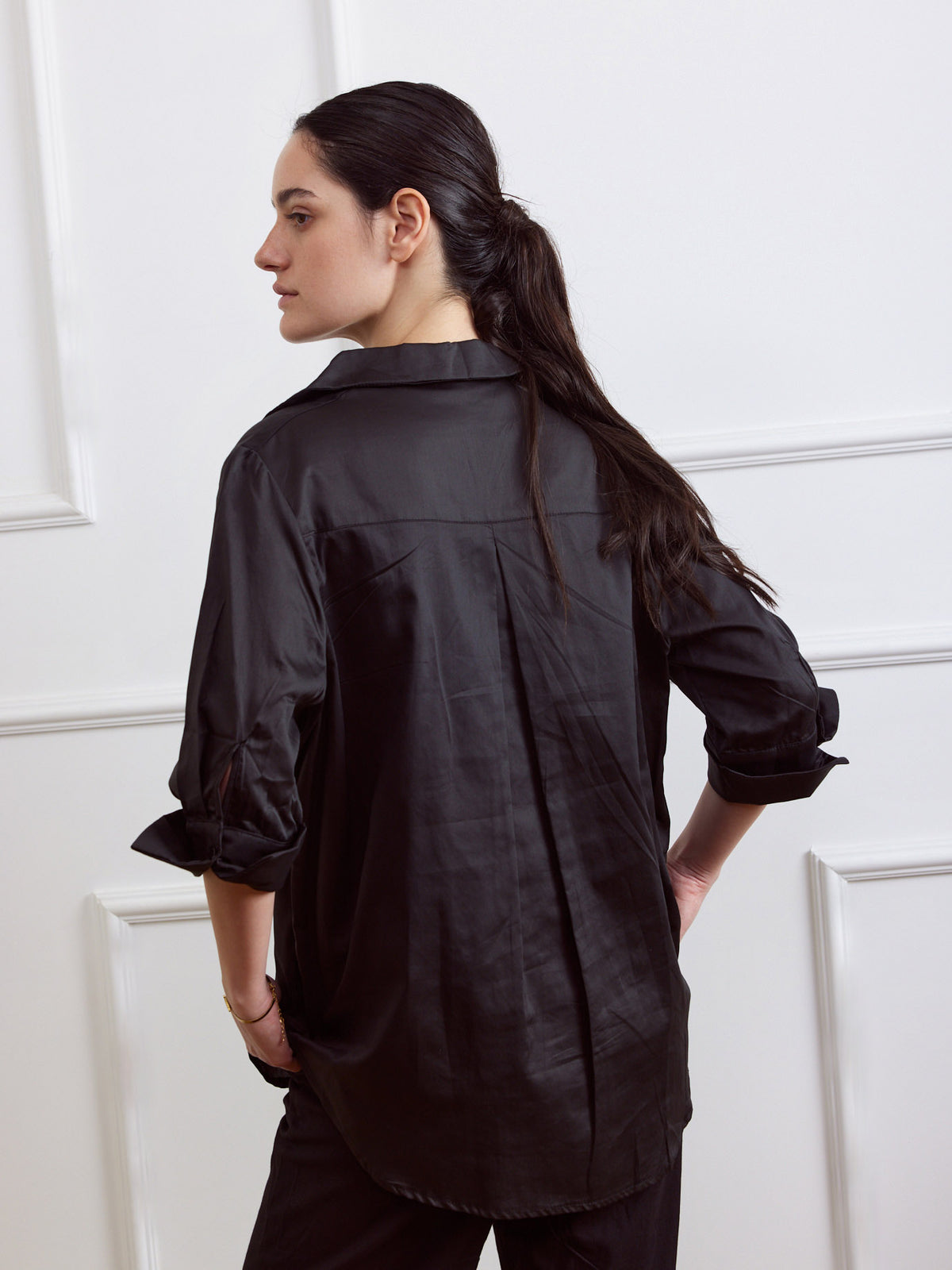 חולצת כפתורים שחורה-לאסט image 2