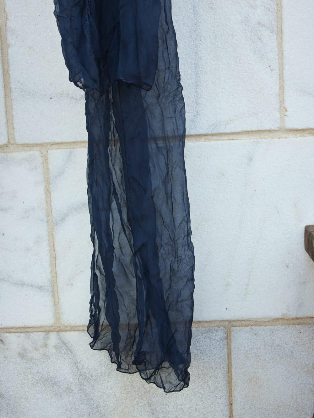 צעיף כחול מקומט לנשים