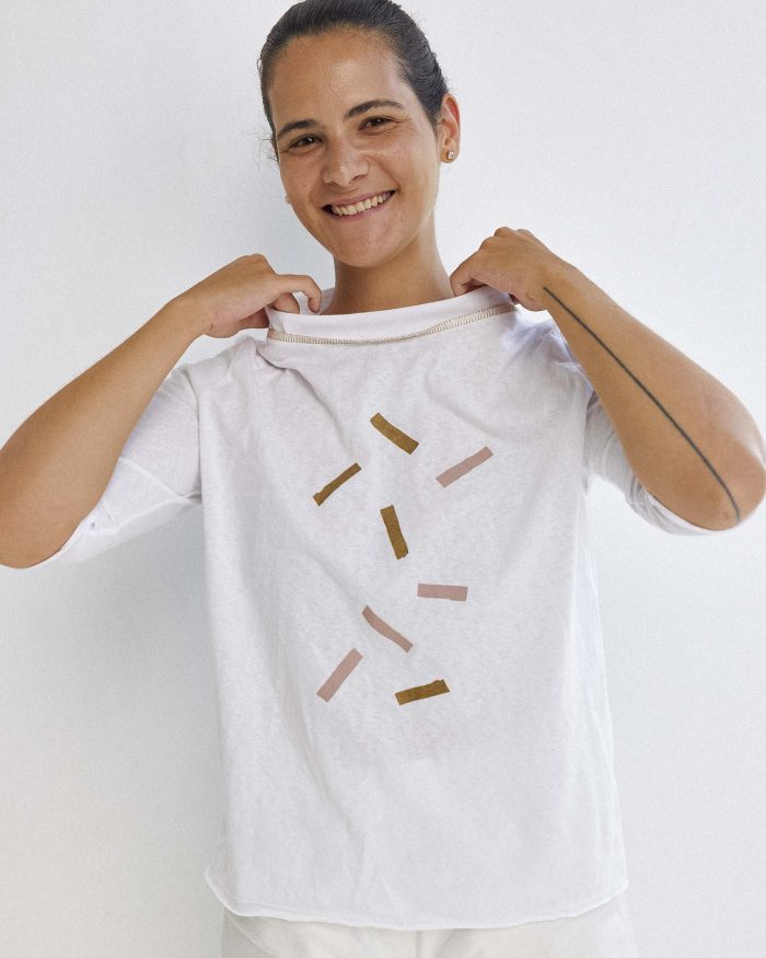 קונפטי-חולצת כותנה לבנה